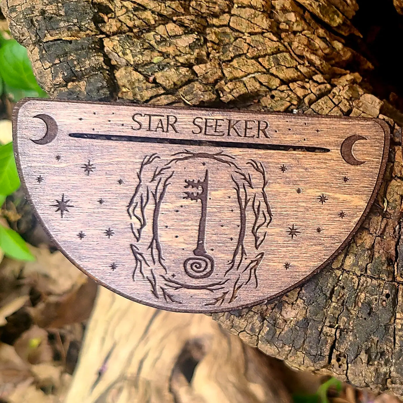 Star Seeker Wooden Card Stand